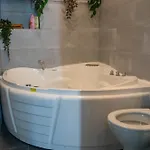 דירה Old Town With Jacuzzi And View בוקרשט
