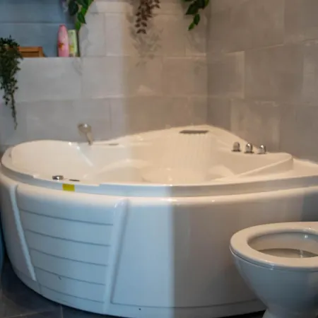Old Town With Jacuzzi And View Апартаменти