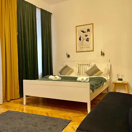 Old Town With Jacuzzi And View Apartment