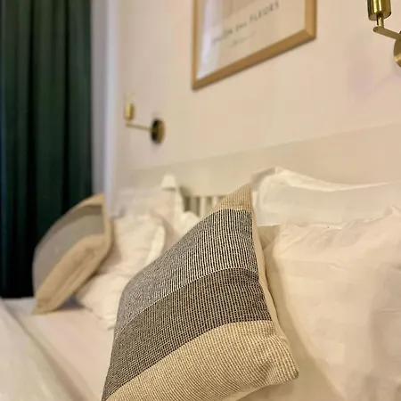 Old Town With Jacuzzi And View * בוקרשט